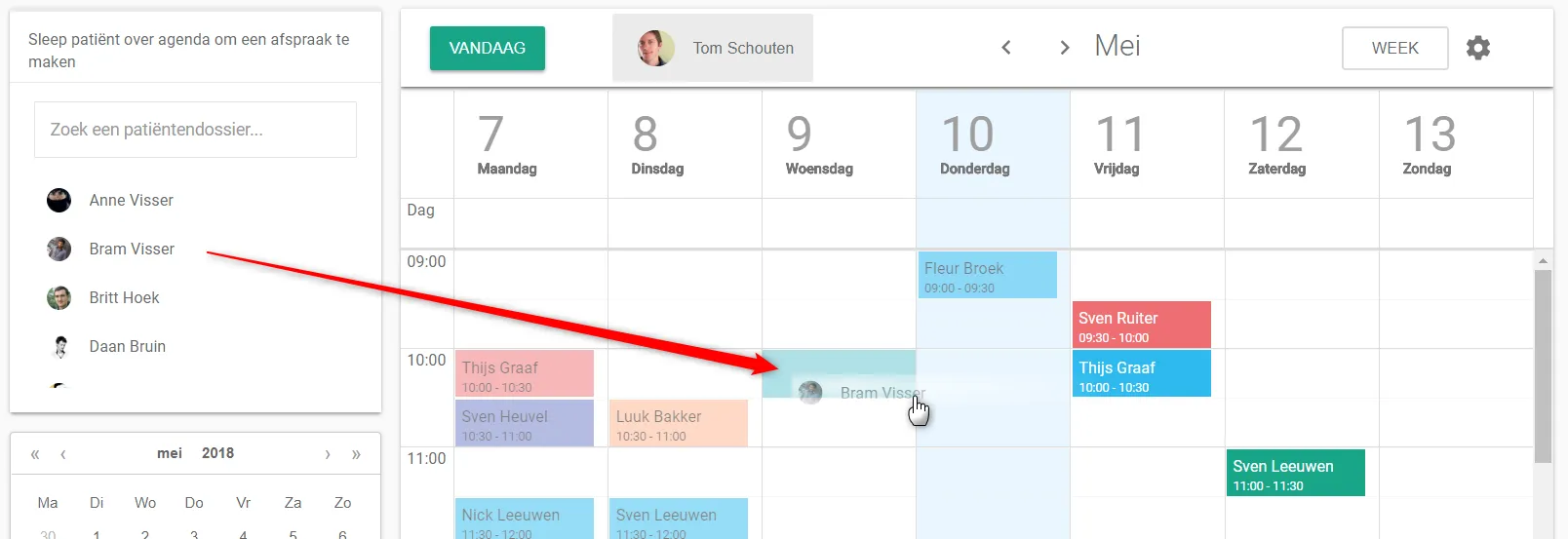 Bildschirmfoto: Ziehen Sie einen Patienten aus der Patientenliste auf den gewünschten Zeitpunkt im Kalender.